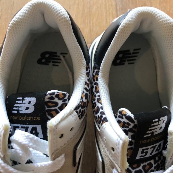 New Balance Women’s 574 Leopard Trim Athletic Shoes - Size 8.5 - Picture 2 of 11